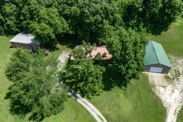 720 Nix Lane, Waverly, TN 37185