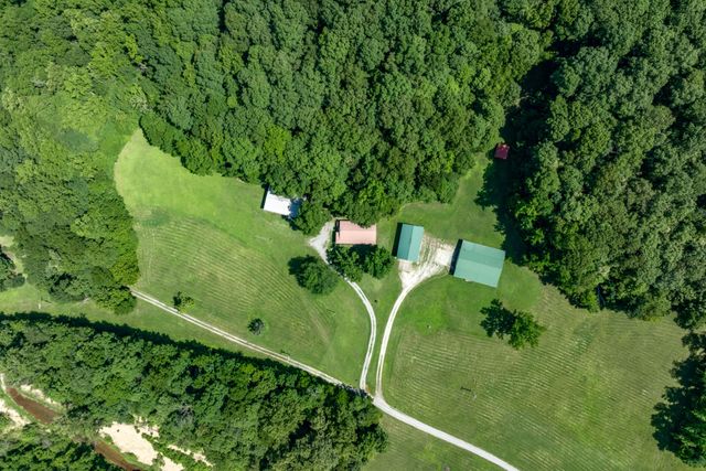 720 Nix Lane, Waverly, TN 37185