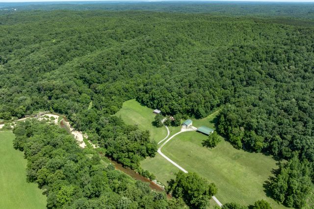 720 Nix Lane, Waverly, TN 37185