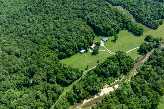 720 Nix Lane, Waverly, TN 37185