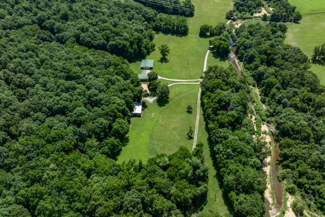 720 Nix Lane, Waverly, TN 37185