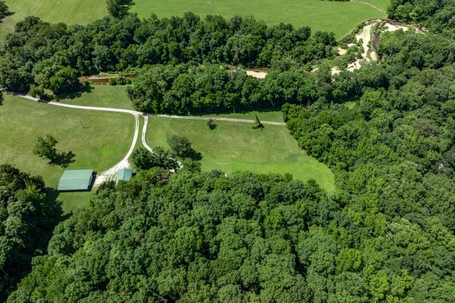 720 Nix Lane, Waverly, TN 37185