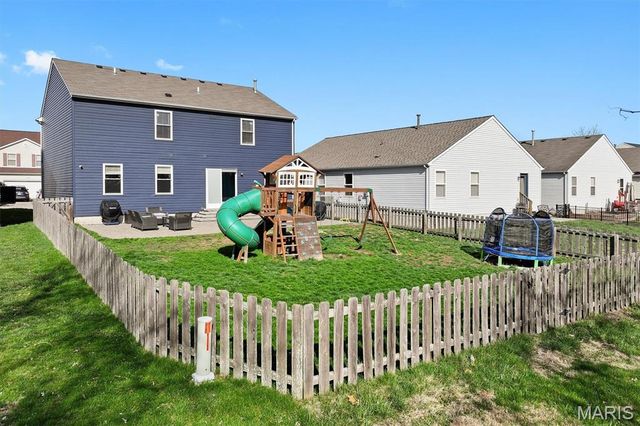 2532 Wintercreek Drive, Belleville, IL 62221