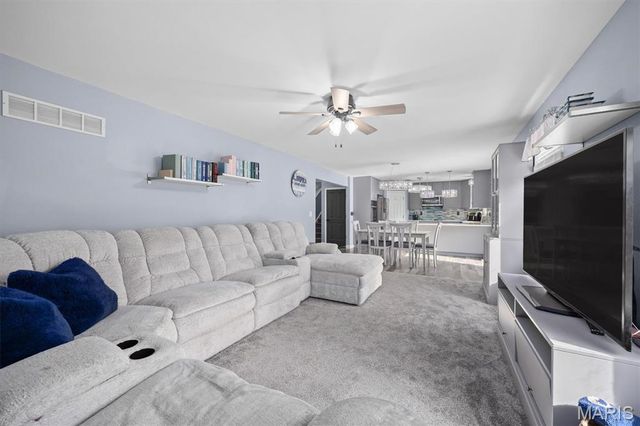 2532 Wintercreek Drive, Belleville, IL 62221