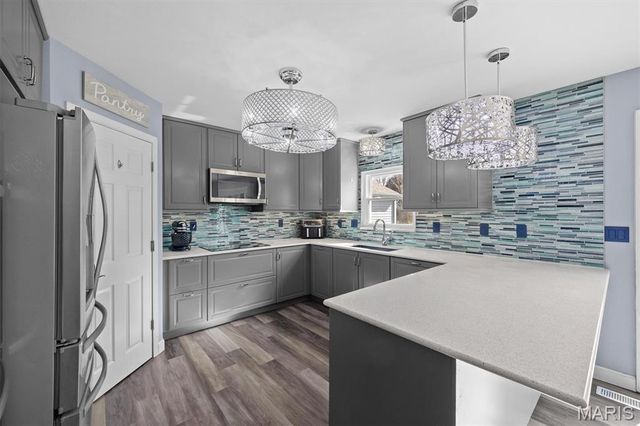 2532 Wintercreek Drive, Belleville, IL 62221