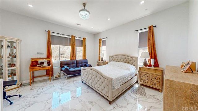 1830 Vista way, El Cajon, CA 92019