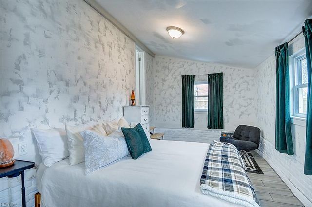 405 Truman CIR, Portsmouth, VA 23701