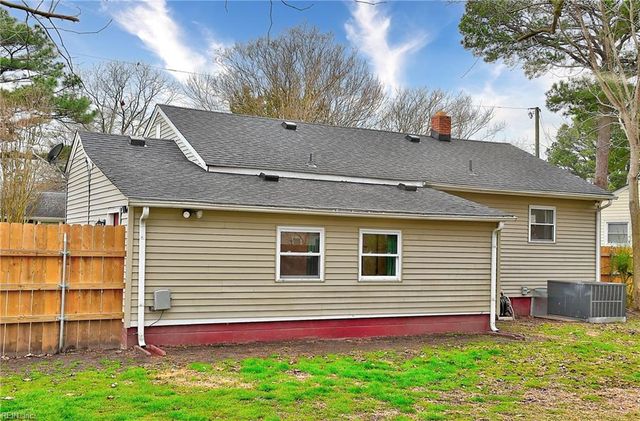 405 Truman CIR, Portsmouth, VA 23701