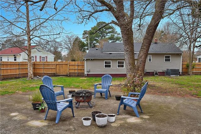 405 Truman CIR, Portsmouth, VA 23701