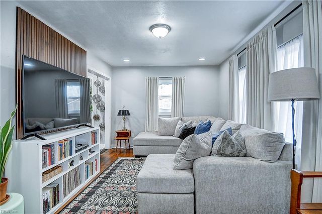 405 Truman CIR, Portsmouth, VA 23701