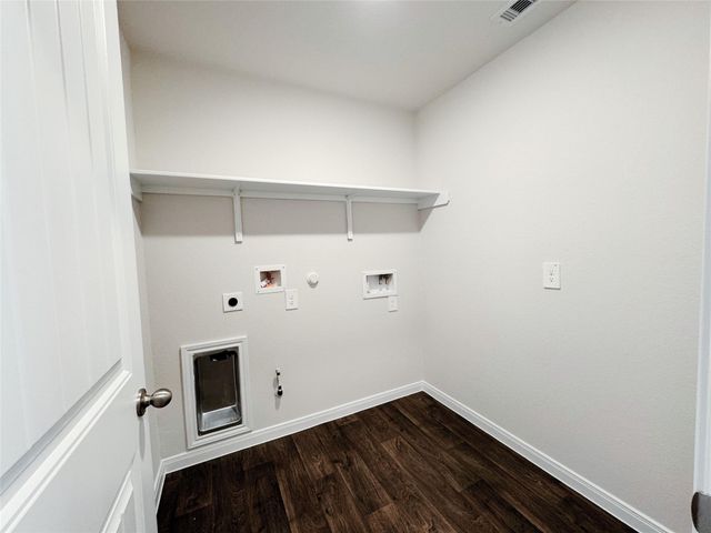 1207 CAMDEN LN, Lockhart, TX 78644