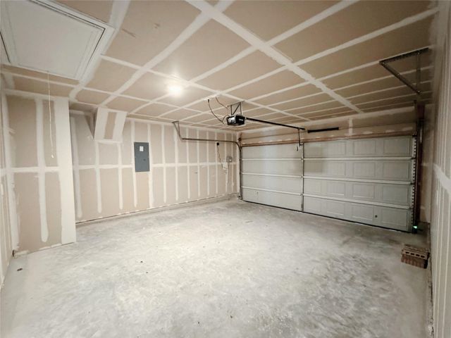 1207 CAMDEN LN, Lockhart, TX 78644