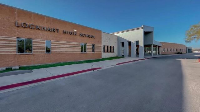 1207 CAMDEN LN, Lockhart, TX 78644