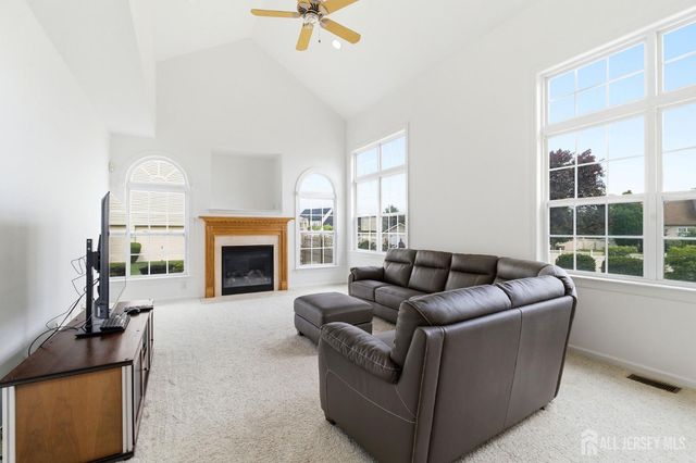 14 Rue Cezanne Street, Franklin Twsp, NJ 08873