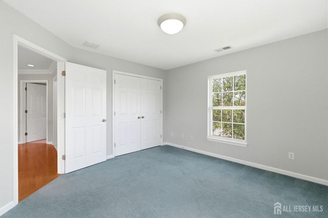 14 Rue Cezanne Street, Franklin Twsp, NJ 08873