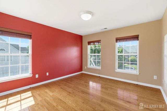 14 Rue Cezanne Street, Franklin Twsp, NJ 08873