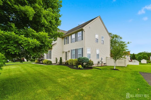 14 Rue Cezanne Street, Franklin Twsp, NJ 08873