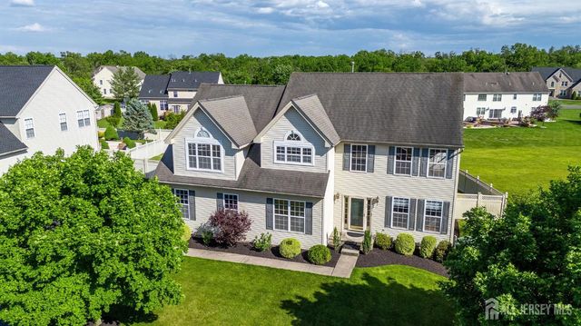 14 Rue Cezanne Street, Franklin Twsp, NJ 08873