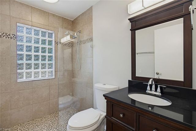 319 Dogwood Circle, High Point, NC 27260