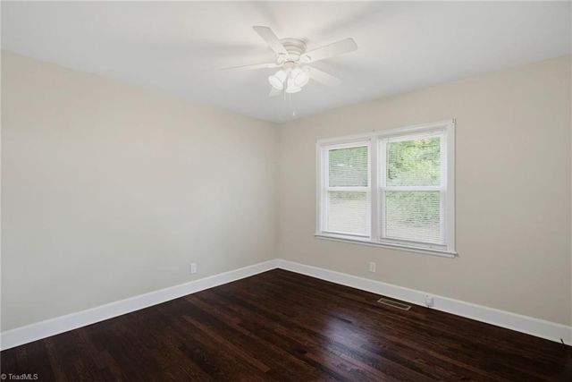 319 Dogwood Circle, High Point, NC 27260