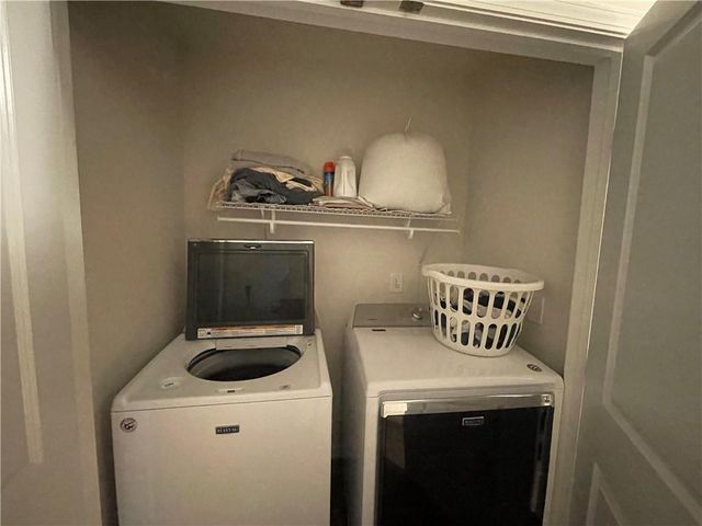 1017 Liberty Parkway NW, Atlanta, GA 30318