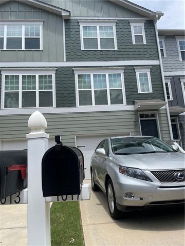 1017 Liberty Parkway NW, Atlanta, GA 30318