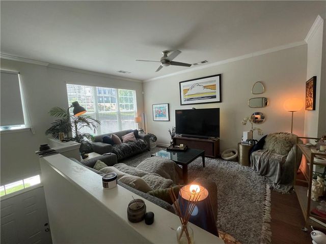1017 Liberty Parkway NW, Atlanta, GA 30318