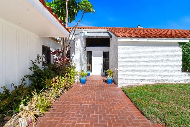 3000 Conifer Drive, Fort Pierce, FL 34951