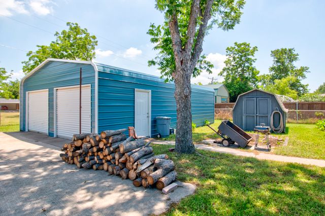 236 W Park Street, Little Elm, TX 75068
