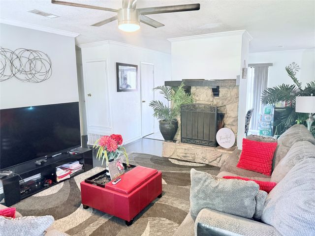 208 Austin Avenue, Corsicana, TX 75110