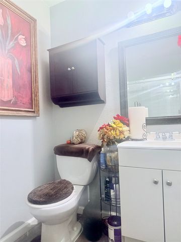 208 Austin Avenue, Corsicana, TX 75110