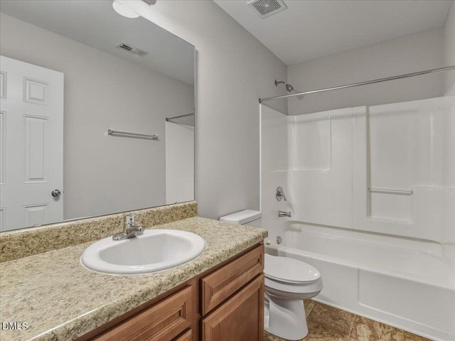 810 Howdenshire, Knightdale, NC 27545