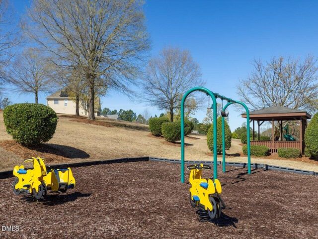 810 Howdenshire, Knightdale, NC 27545