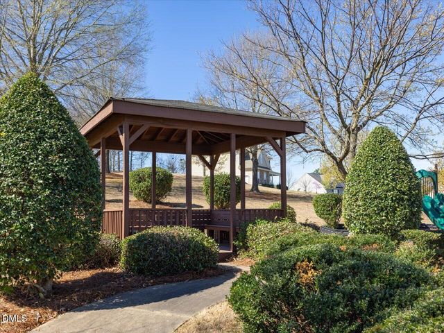 810 Howdenshire, Knightdale, NC 27545