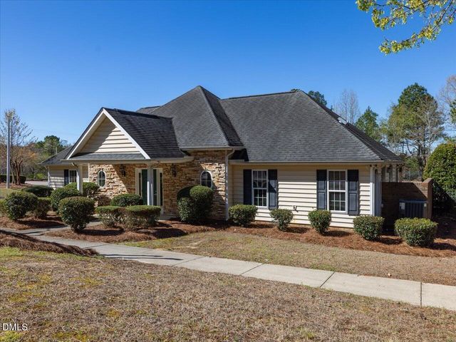 810 Howdenshire, Knightdale, NC 27545
