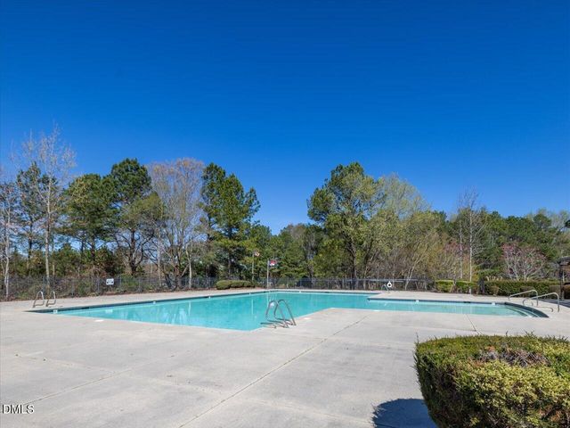 810 Howdenshire, Knightdale, NC 27545
