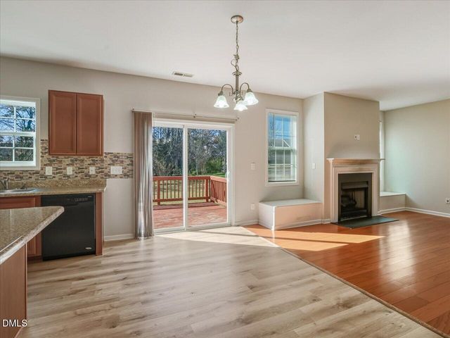 810 Howdenshire, Knightdale, NC 27545