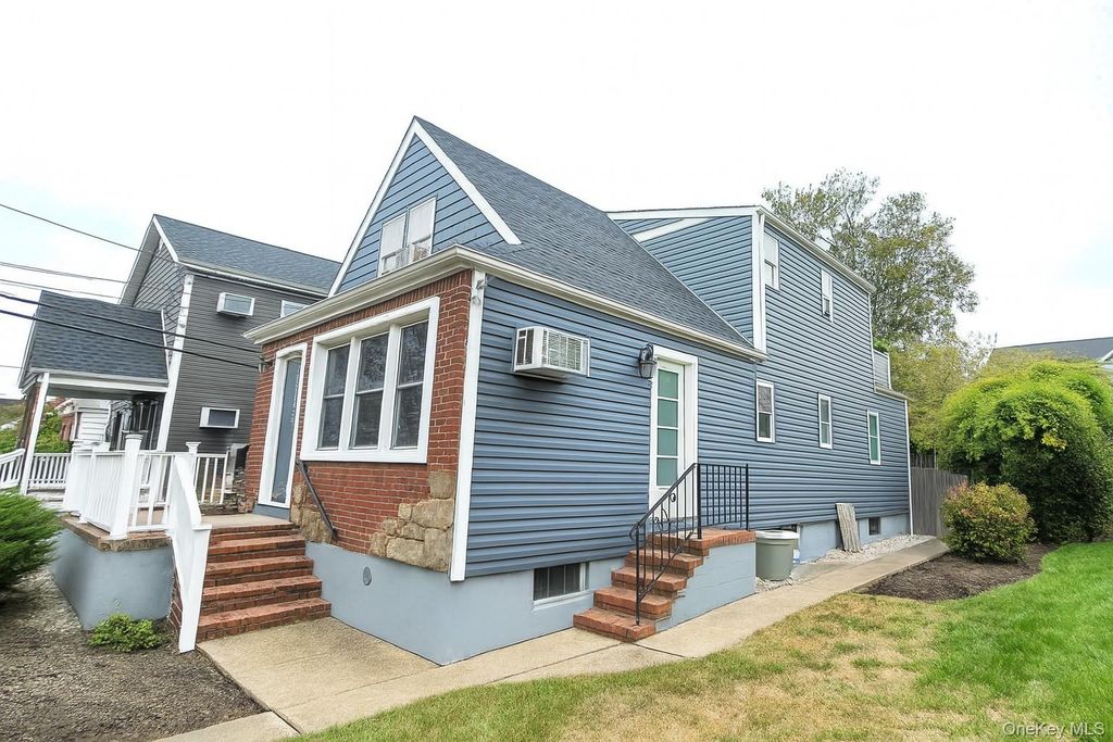 610 Monroe Boulevard, Long Beach, NY 11561
