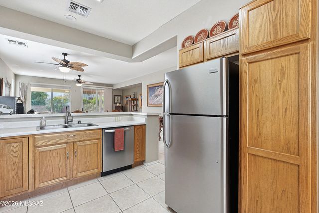 8127 W Cottonwood Wash Way, Tucson, AZ 85743