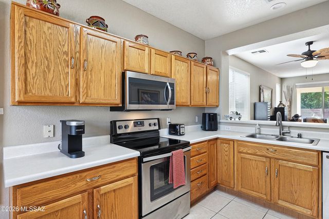 8127 W Cottonwood Wash Way, Tucson, AZ 85743