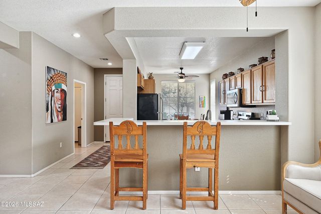 8127 W Cottonwood Wash Way, Tucson, AZ 85743