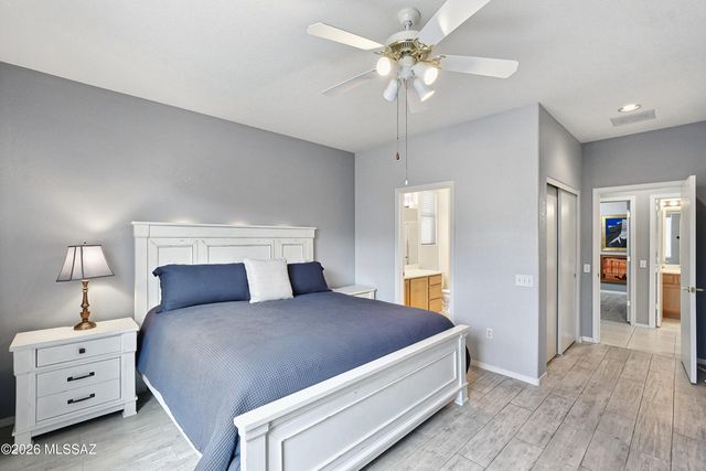 8127 W Cottonwood Wash Way, Tucson, AZ 85743