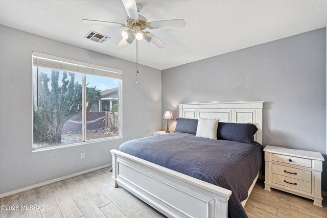 8127 W Cottonwood Wash Way, Tucson, AZ 85743
