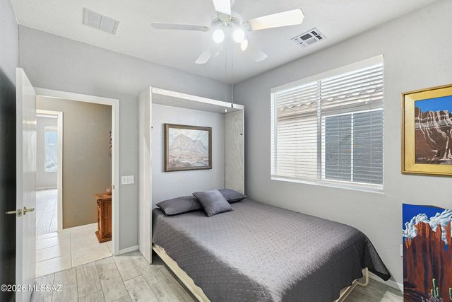 8127 W Cottonwood Wash Way, Tucson, AZ 85743