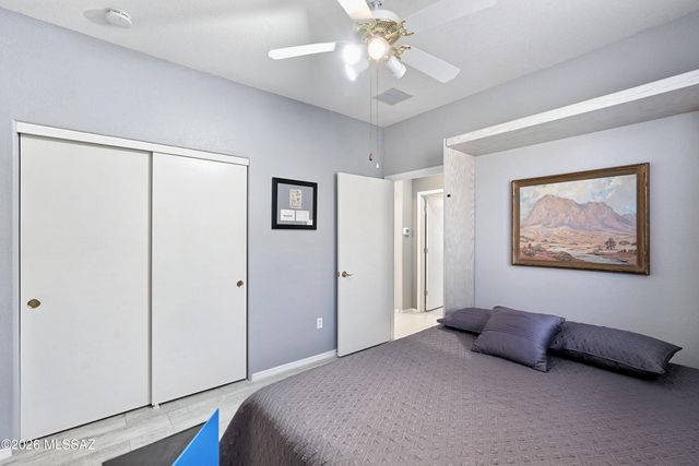8127 W Cottonwood Wash Way, Tucson, AZ 85743