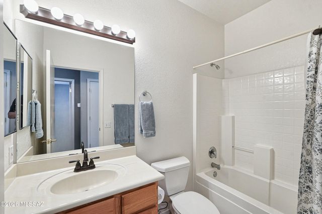 8127 W Cottonwood Wash Way, Tucson, AZ 85743