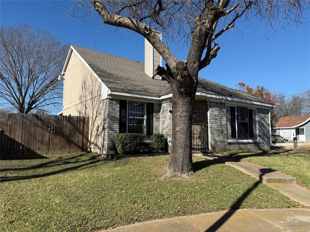 2719 Briarbank Circle, Dallas, TX 75227