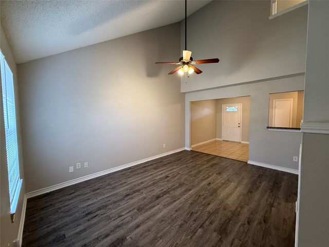 2719 Briarbank Circle, Dallas, TX 75227