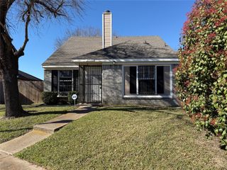 2719 Briarbank Circle, Dallas, TX 75227