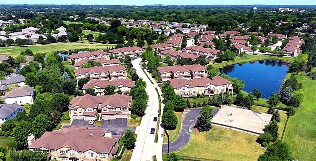1819 Crenshaw Circle, Vernon Hills, IL 60061